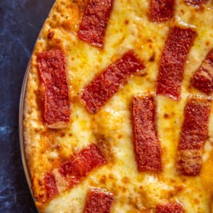 Pizza Queso y Bocadillo.
