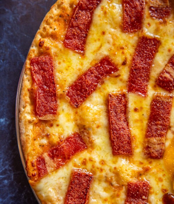 Pizza Queso y Bocadillo.